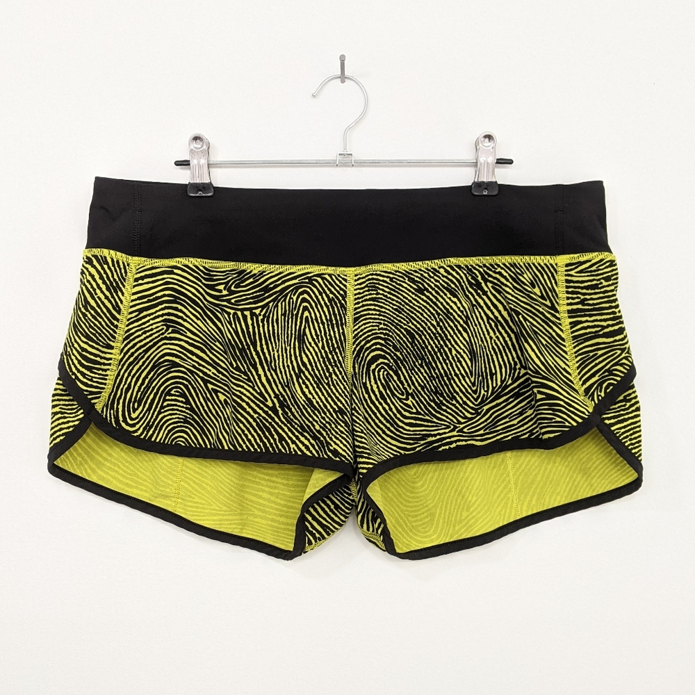 RARE Lululemon Seawheeze Speed Short Who Done It Split Pea Black Yellow